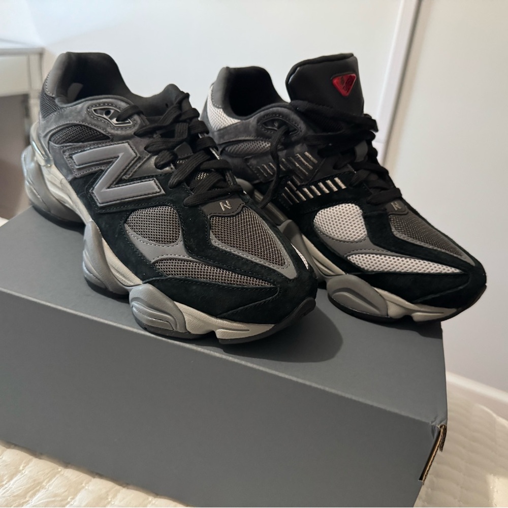 NWB new balance sneakers